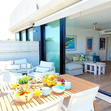 By Costa Apartamento